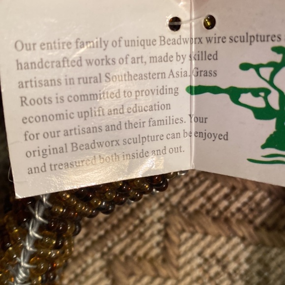 BeadWorx by Grass Roots Handcrafted Beaded Giraffe Sculpture - Picture 8 of 9